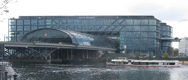 Bahnhof Berlin.png