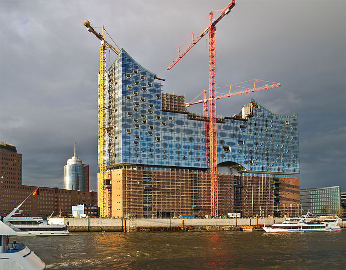 Elbphilharmonie Elbseite Mai 2013.jpg